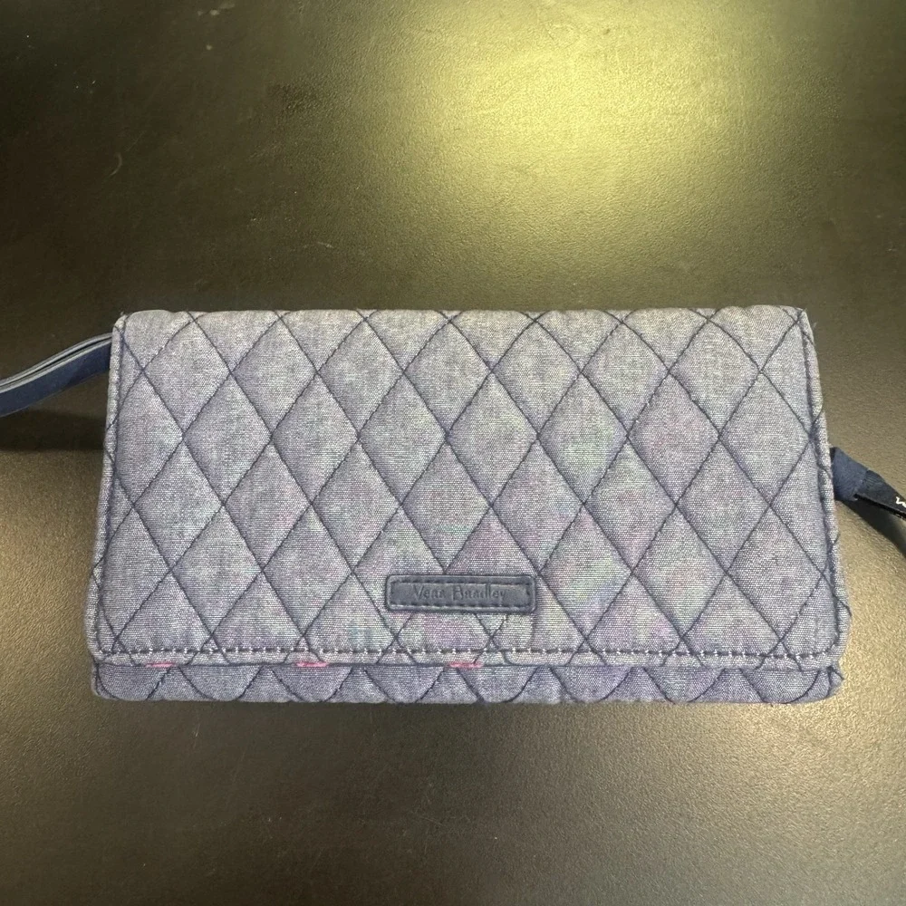 Vera Bradley Quilted Wallet Wristlet‎ Gray RFID Protection